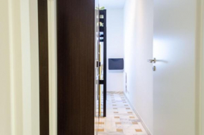 Room in Guest room - Kamchu Apartments room Piazza Bologna